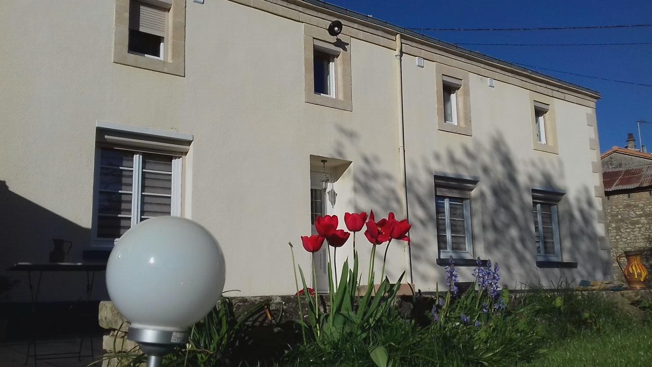 Entre Marais Et Gatine Bed & Breakfast Saint-Pompain Exterior photo